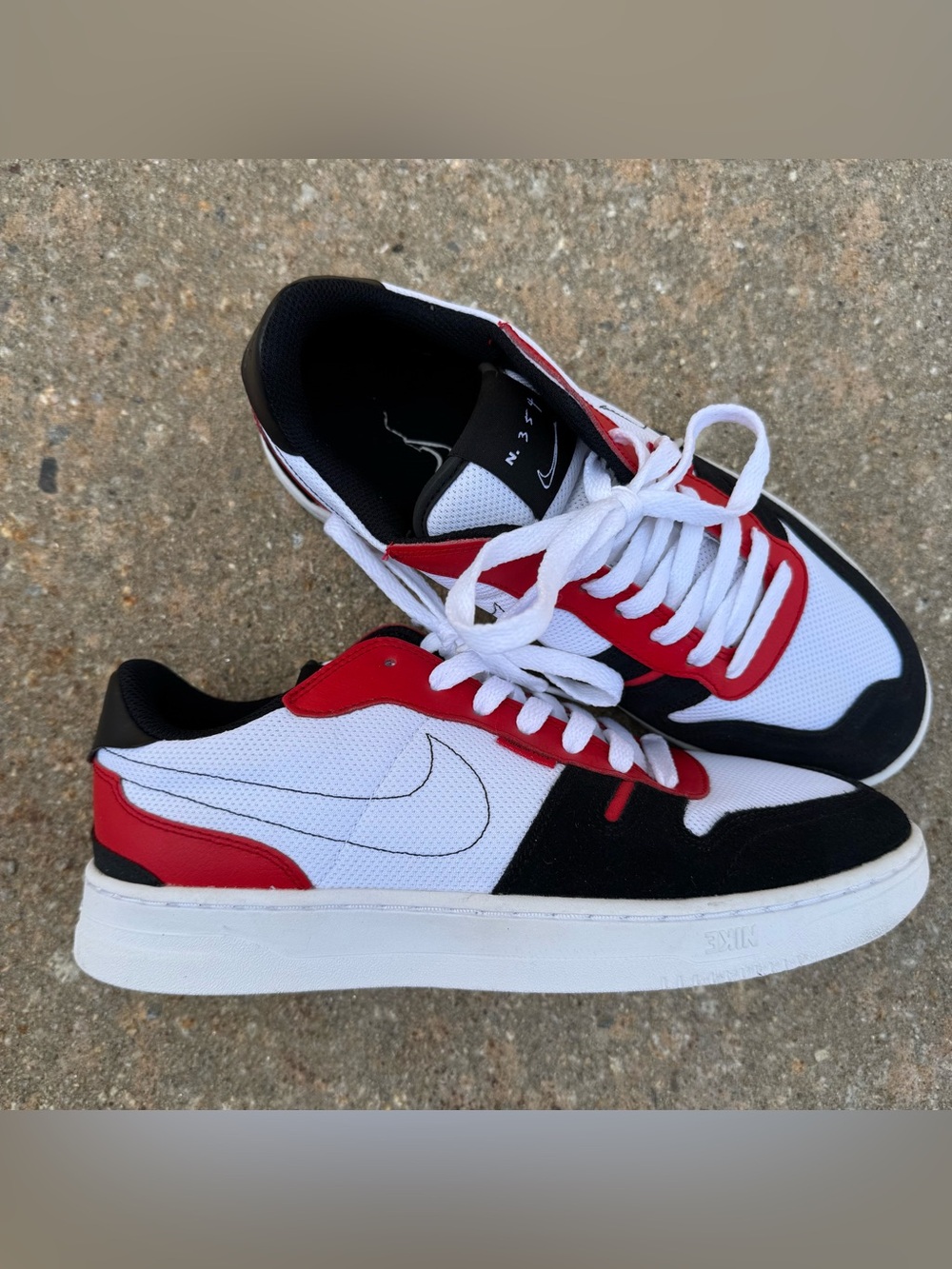 Nike Squash Type Black Toe Shoes Men’s US Size 8 White Red Casual CJ1640-103